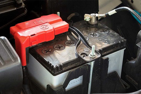 علت جوش آوردن باتری ماشین